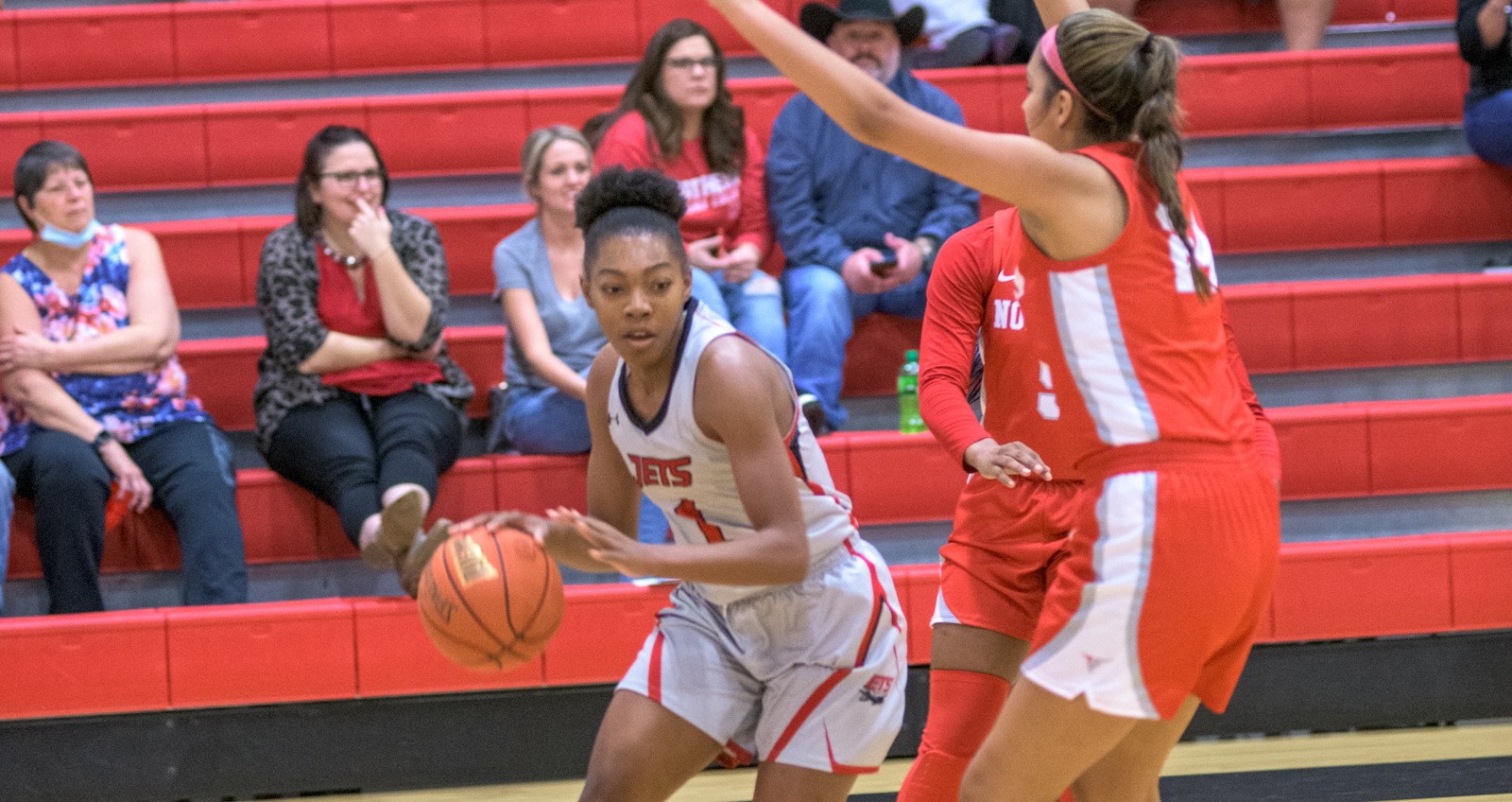 Lady Jets rally past Murray State 89-79